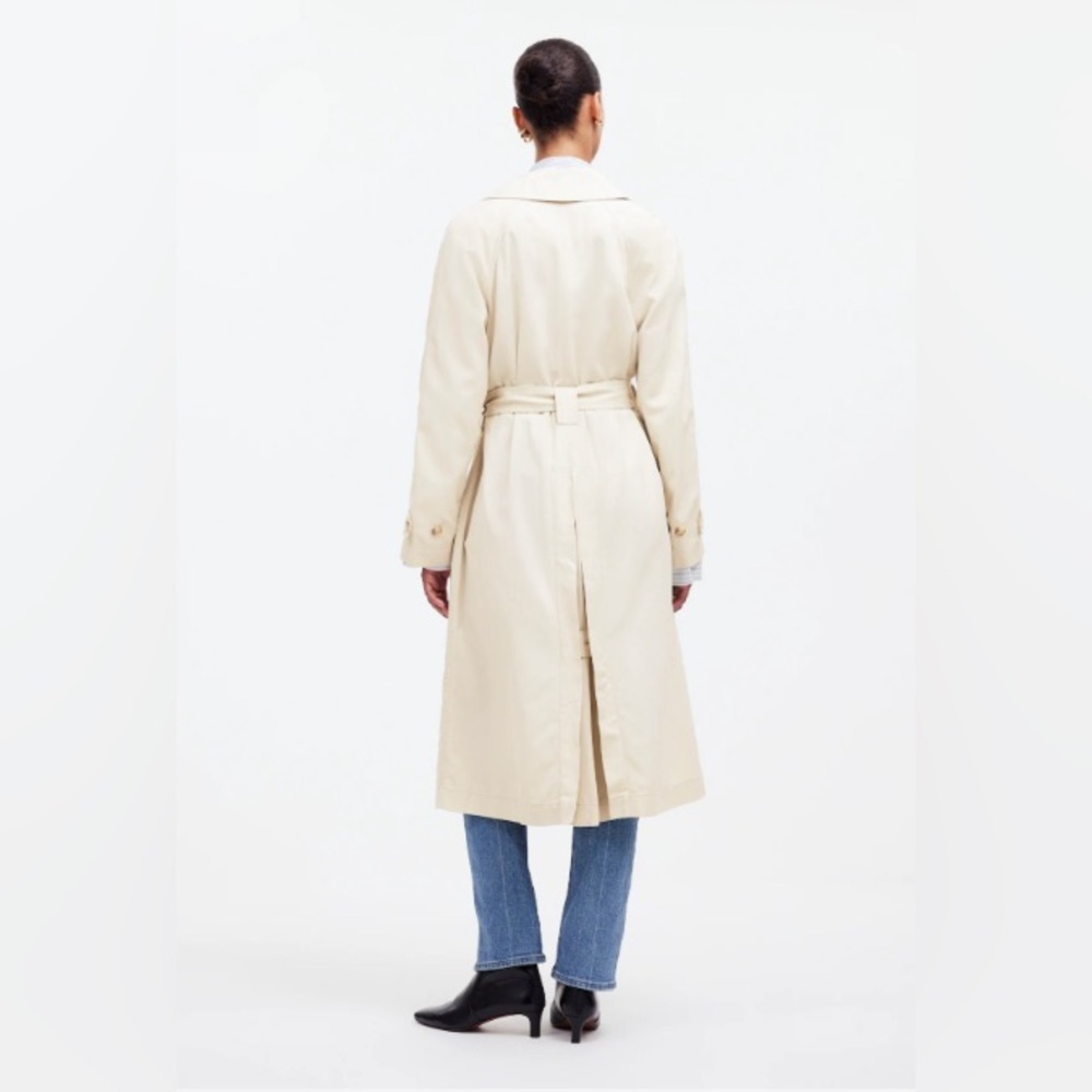 Madewell Belted Trench Coat in Drapey Twill - Picture 6 of 13